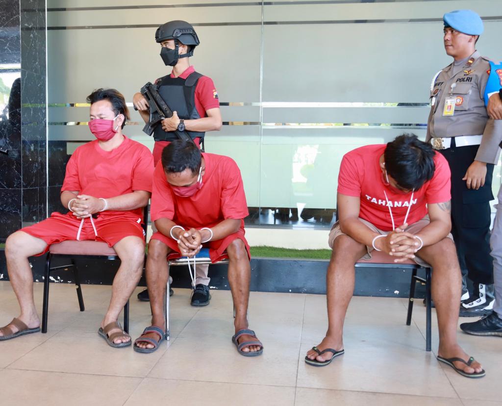 Polda Jateng tangkap penumpang kapal laut bawa 4 kg sabu Polda Jateng tangkap penumpang kapal laut bawa 4 kg sabu