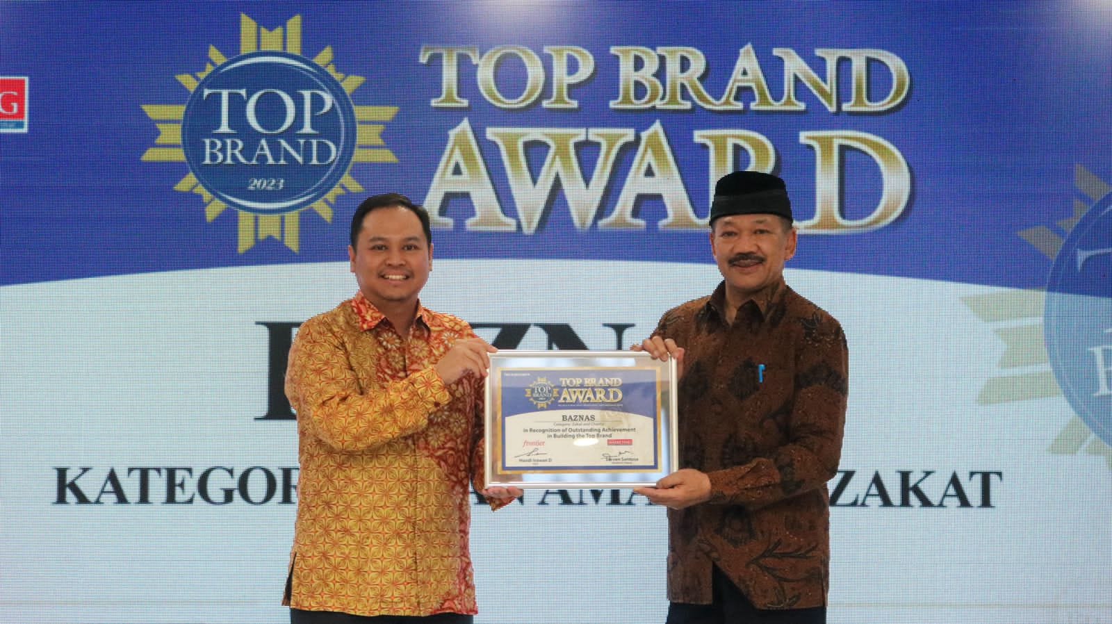 BAZNAS kembali raih TOP Brand 2023 Badan Zakat dan Amal BAZNAS kembali raih TOP Brand 2023 Badan Zakat dan Amal