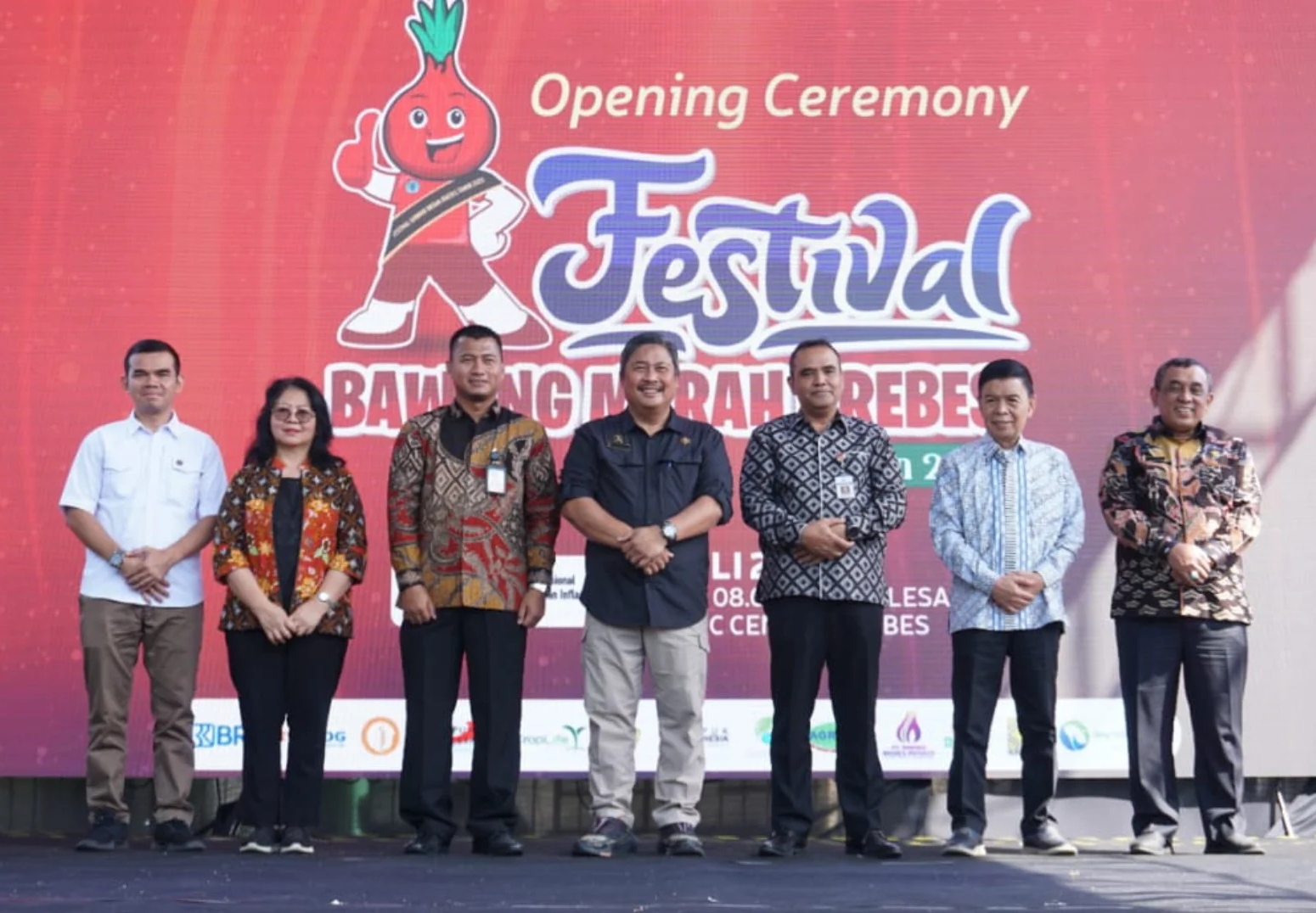 Festival Bawang Merah, bukti edukasi kepada masyarakat Kabupaten Brebes Festival Bawang Merah, bukti edukasi kepada masyarakat Kabupaten Brebes