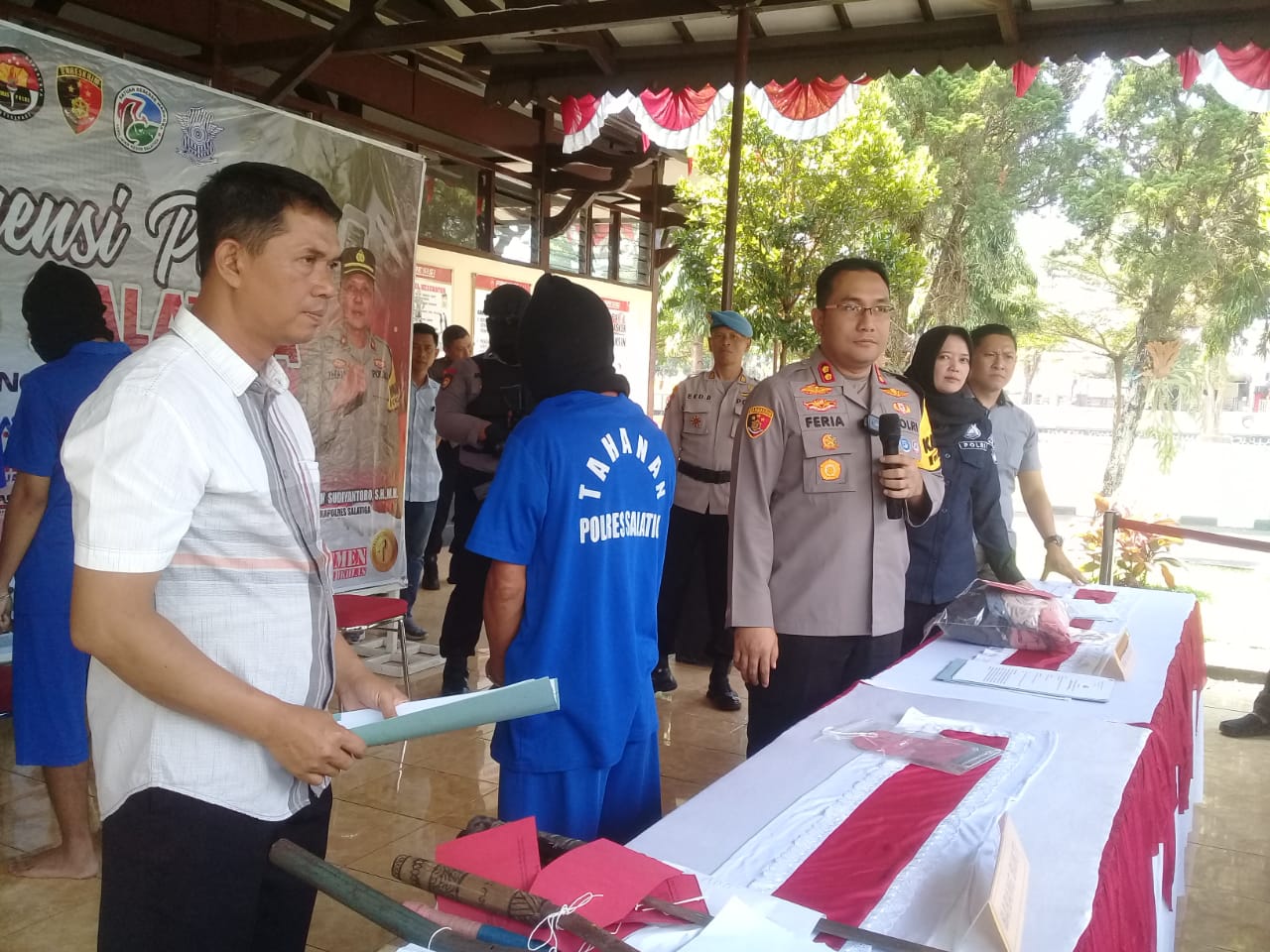 Bejat! Seorang kakek di Salatiga tega cabuli cucu tirinya Bejat! Seorang kakek di Salatiga tega cabuli cucu tirinya