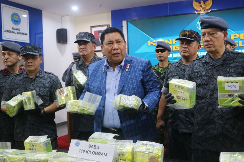 BNN RI amankan 110 kilogram sabu dari dua lokasi berbeda BNN RI amankan 110 kilogram sabu dari dua lokasi berbeda