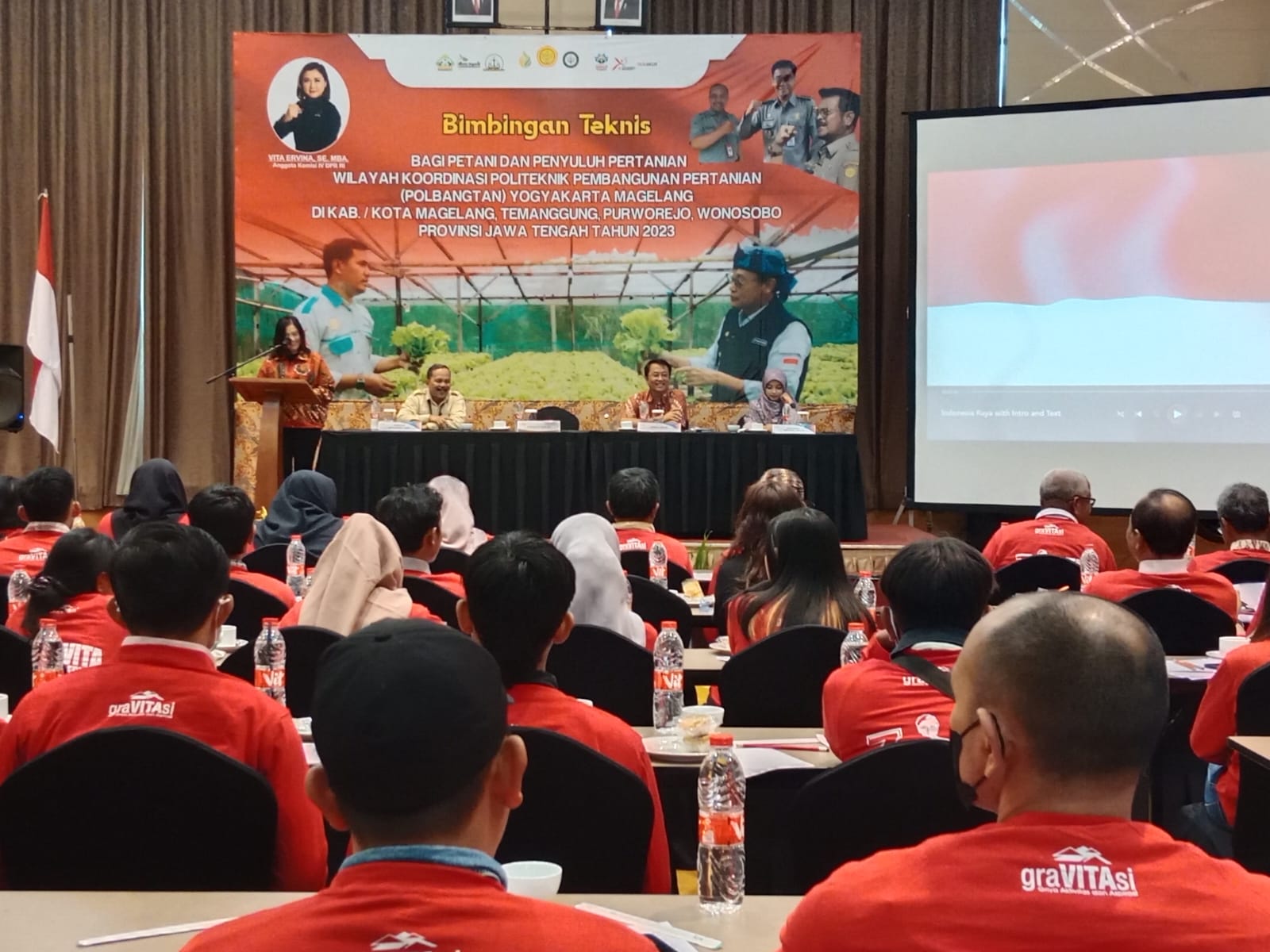 Petani milenial ikuti bimtek guna regenerasi petani Petani milenial ikuti bimtek guna regenerasi petani