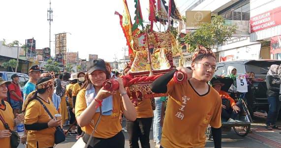 Kirab Toa Pe Kong  warnai perayaan Sejit Kongco Ceng Gwan Cin Kun