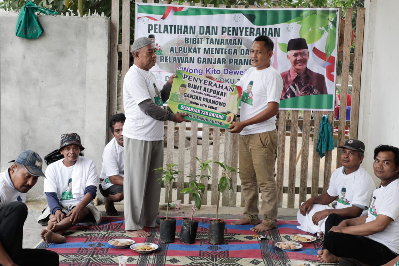 Relawan Ganjar geliatkan ketahanan pangan warga Oku Timur lewat alpukat mentega Relawan Ganjar geliatkan ketahanan pangan warga Oku Timur lewat alpukat mentega