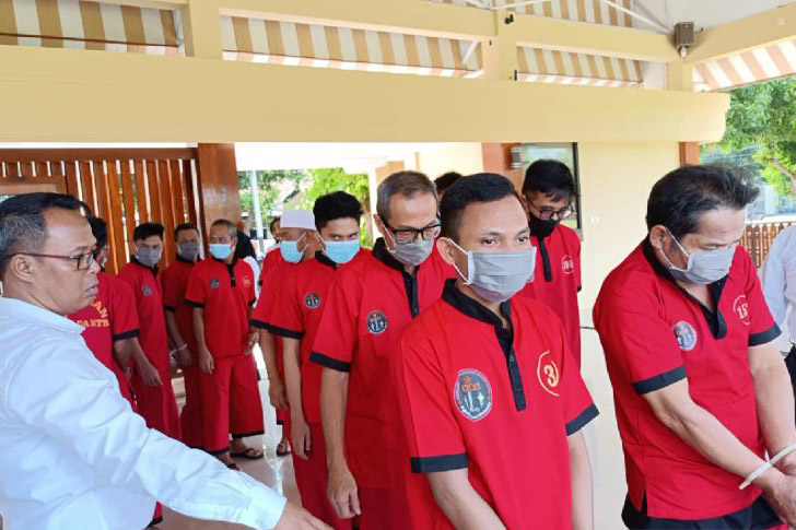 Polda NTB tetapkan 22 tersangka dari 10 kasus peredaran narkoba Polda NTB tetapkan 22 tersangka dari 10 kasus peredaran narkoba