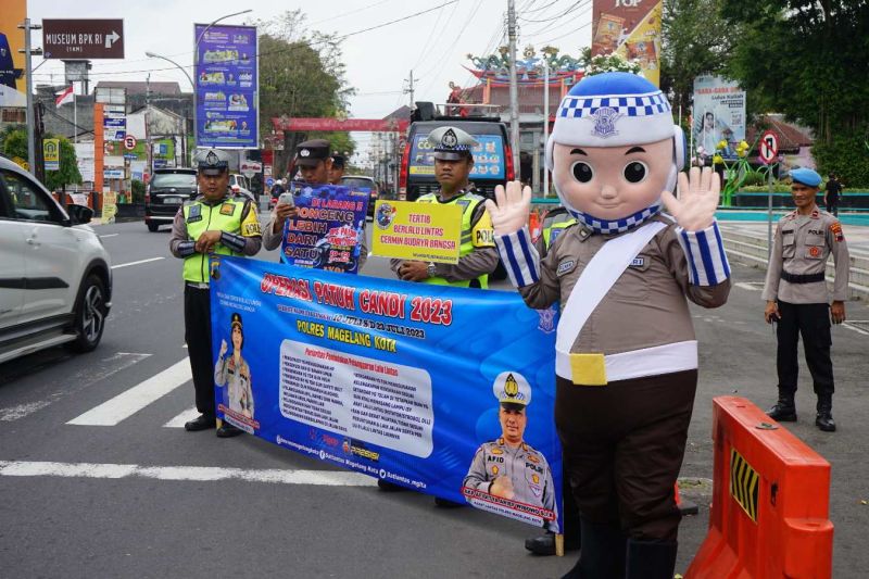 Polres Magelang Kota kampanyekan tertib lalu lintas Polres Magelang Kota kampanyekan tertib lalu lintas