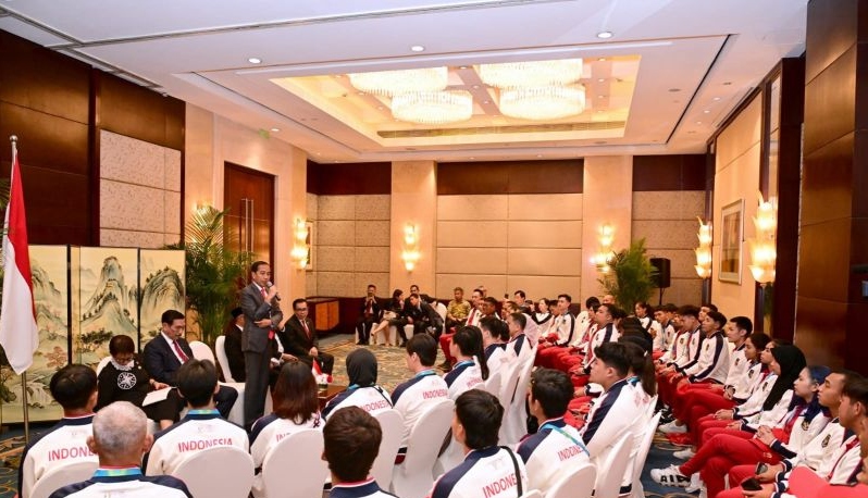 Jokowi beri semangat atlet RI di ajang FISU World University Game Jokowi beri semangat atlet RI di ajang FISU World University Game