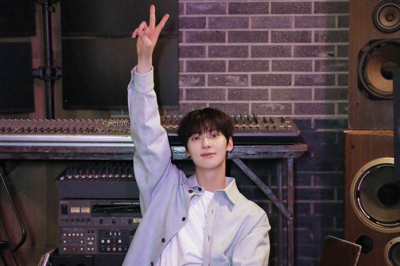 Hwang Min-hyun minta penggemar Indonesia nantikan penampilan solonya Hwang Min-hyun minta penggemar Indonesia nantikan penampilan solonya