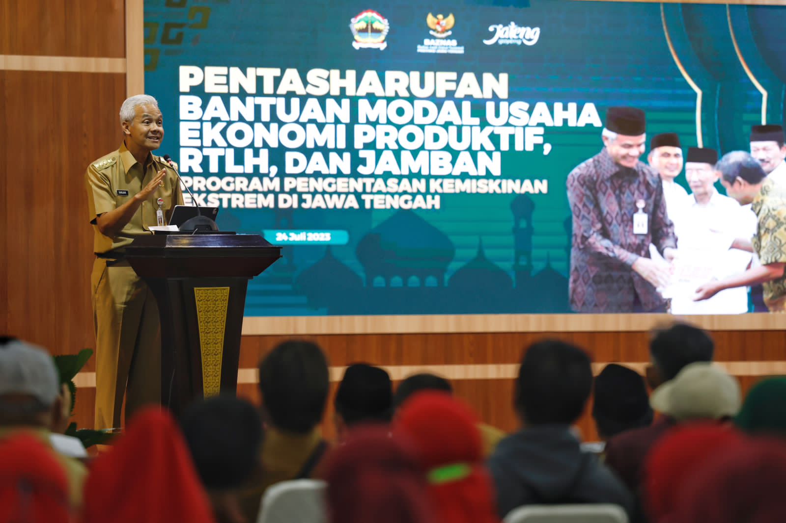 Pemprov Jateng - Baznas salurkan bantuan rumah tidak layak huni dan modal usaha Pemprov Jateng - Baznas salurkan bantuan rumah tidak layak huni dan modal usaha