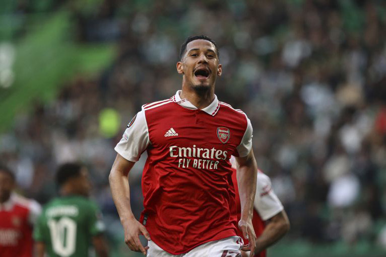 William Saliba teken kontrak baru di Arsenal hingga 2027 William Saliba teken kontrak baru di Arsenal hingga 2027