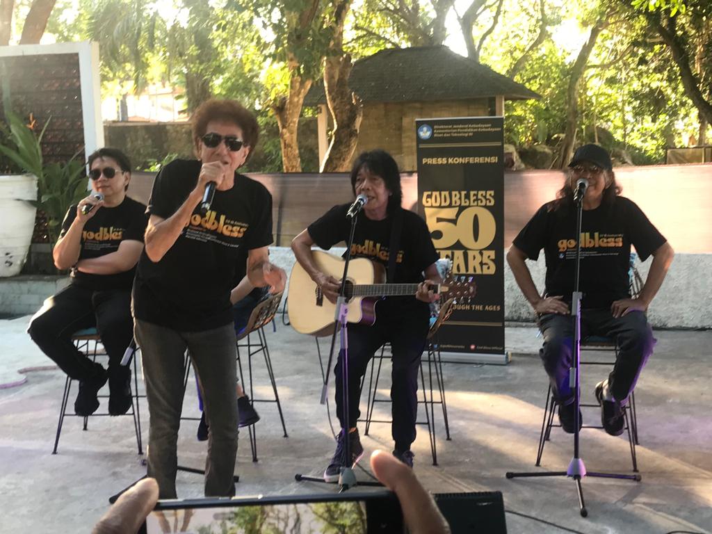 God Bless tuntaskan video klip Anthology 50th di Bali God Bless tuntaskan video klip Anthology 50th di Bali