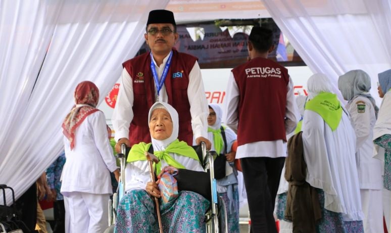 Kloter pertama jamaah haji Sumatera Barat dijadwalkan tiba 17 Juli