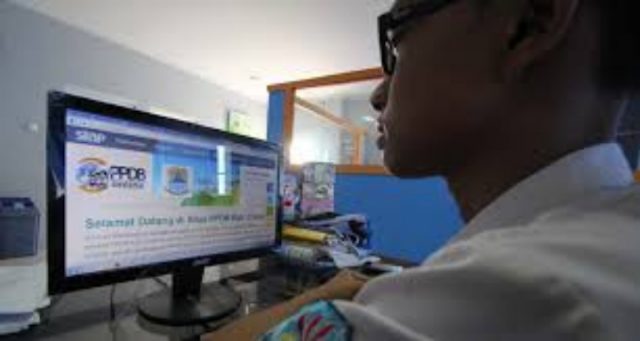 Warga Tangerang keluhkan sistem zonasi dalam PPDB Warga Tangerang keluhkan sistem zonasi dalam PPDB