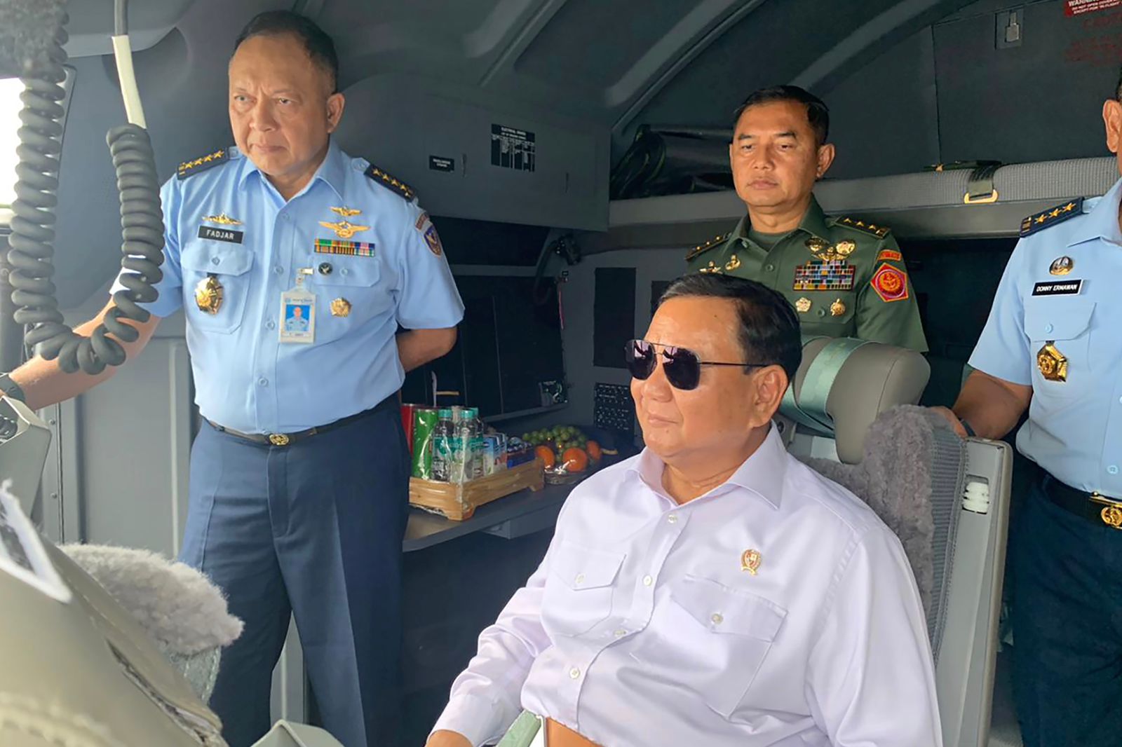 Menhan Prabowo dan media joy flight jajal pesawat C-130J Super Hercules