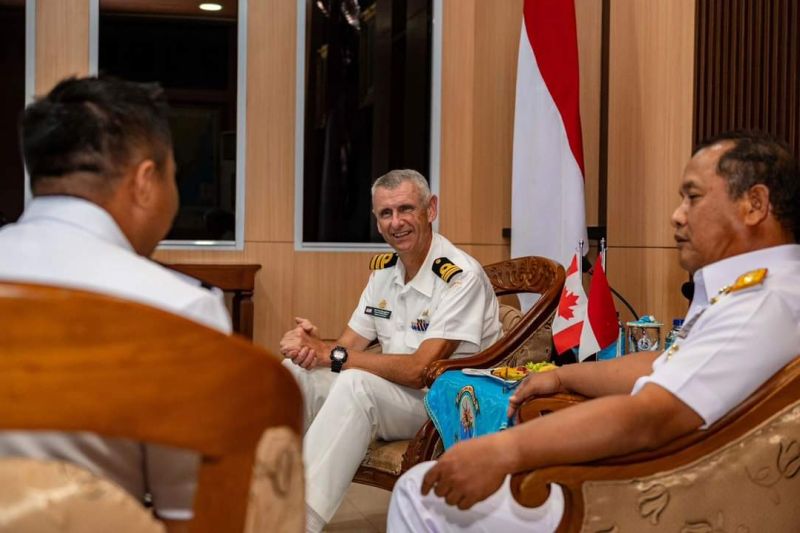 Kapal perang Kanada kunjungi Surabaya dalam pelayaran Indo-Pasifik Kapal perang Kanada kunjungi Surabaya dalam pelayaran Indo-Pasifik