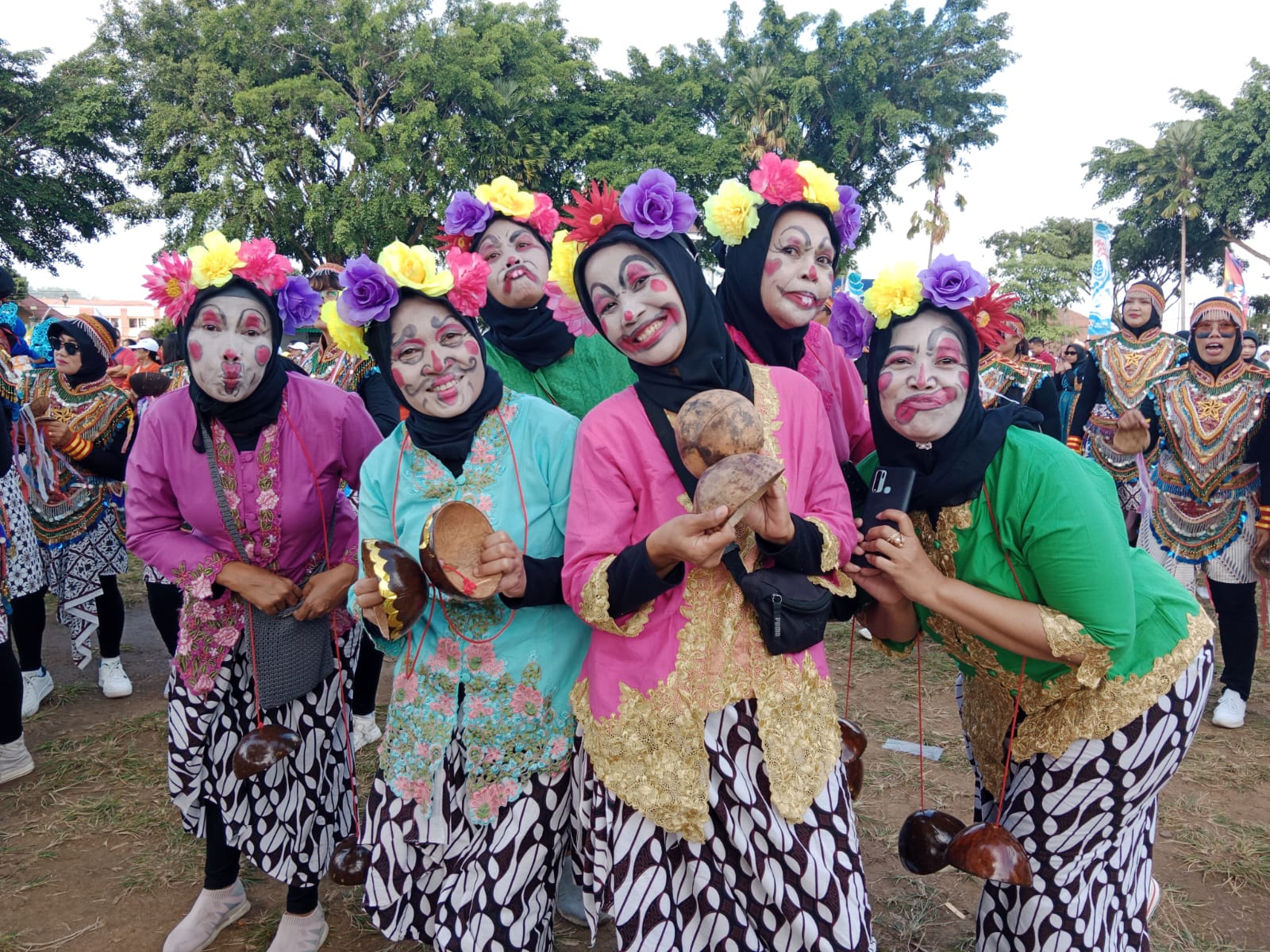 Meriahkan HUT ke-77 Bhayangkara, ribuan warga Magelang ikuti tari kolosal Sluku-sluku Bathok Meriahkan HUT ke-77 Bhayangkara, ribuan warga Magelang ikuti tari kolosal Sluku-sluku Bathok