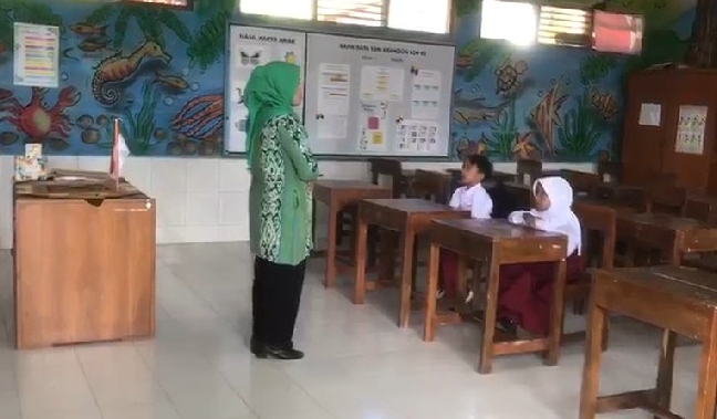 Siswa baru SDN Krandon Lor 3 Suruh hanya 3 orang