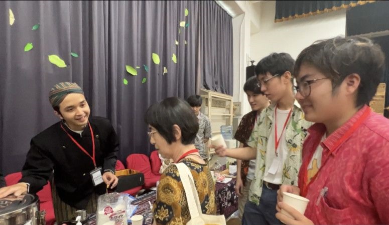 Diaspora promosikan budaya Indonesia lewat teh nusantara Diaspora promosikan budaya Indonesia lewat teh nusantara