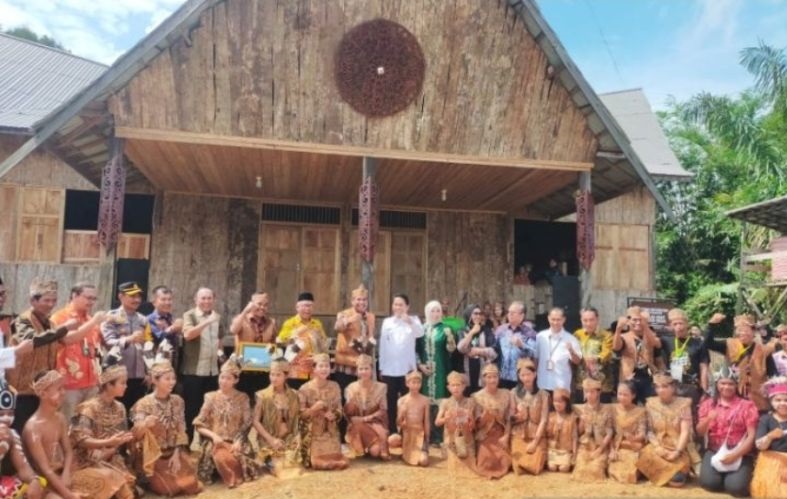 Kemenparekaf minta Pemkab Balangan jaga budaya Dayak Deah Kemenparekaf minta Pemkab Balangan jaga budaya Dayak Deah