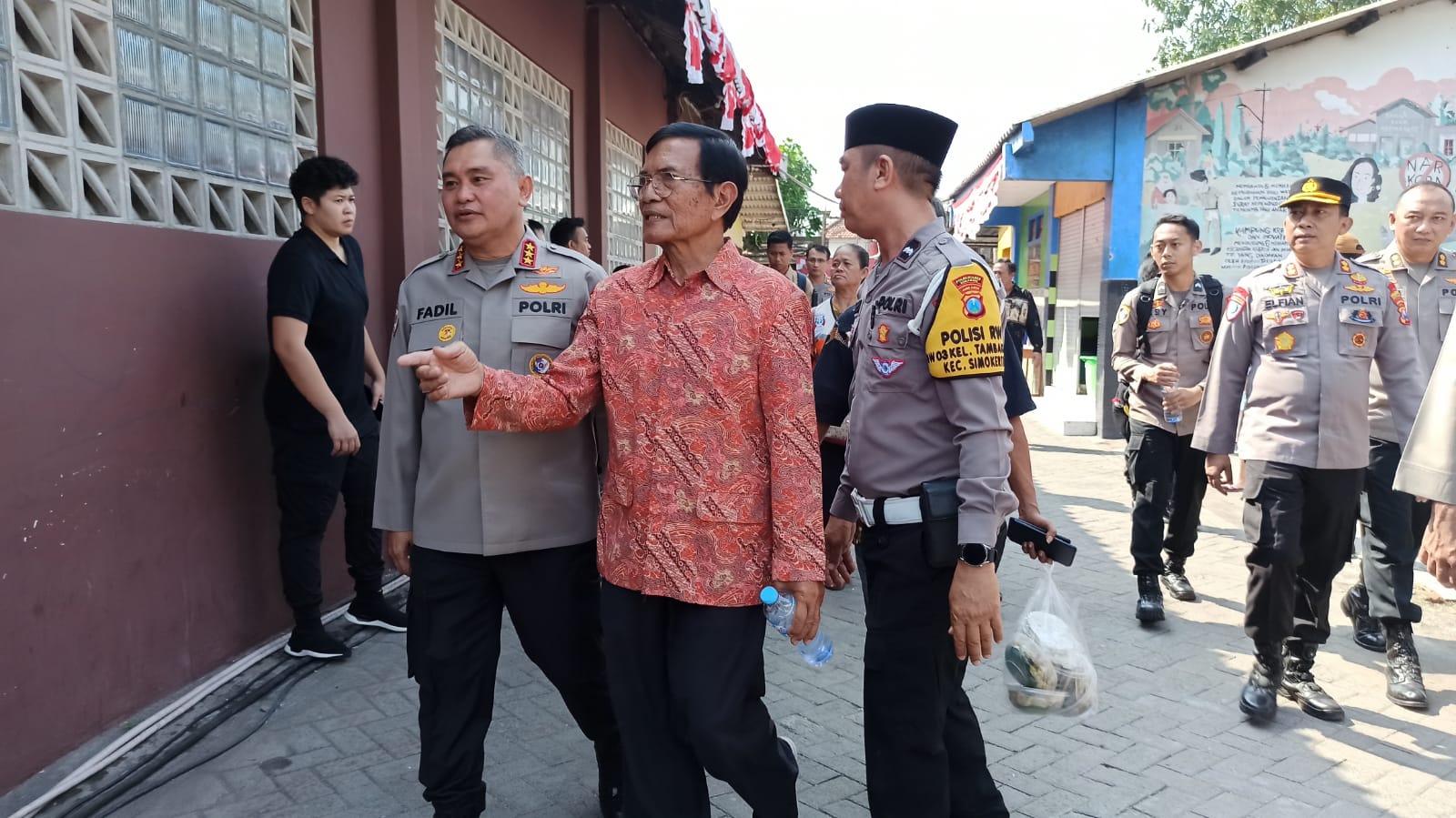 Kabaharkam sambang Polisi RW di Surabaya Kabaharkam sambang Polisi RW di Surabaya