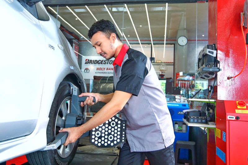 Periksa kondisi ban mobil sebelum berlibur dengan kendaraan pribadi Periksa kondisi ban mobil sebelum berlibur dengan kendaraan pribadi