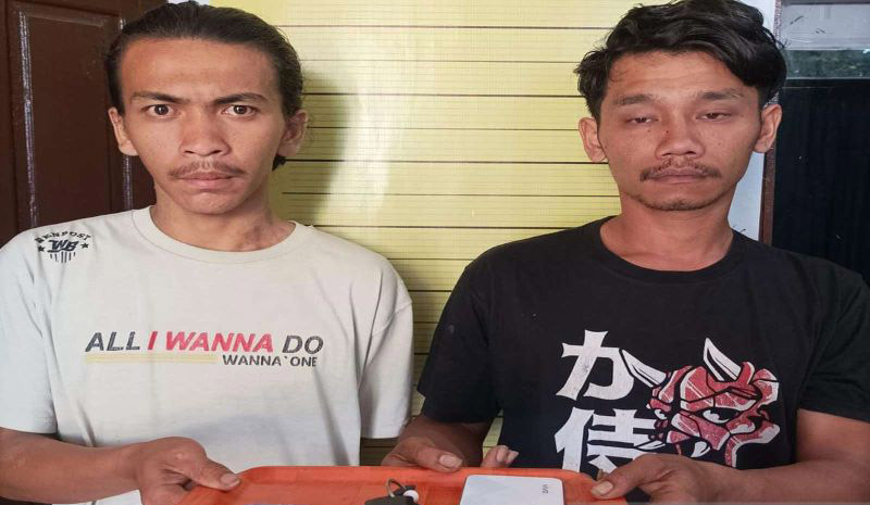 Polres Tapanuli Utara tangkap dua laki-laki pengedar sabu Polres Tapanuli Utara tangkap dua laki-laki pengedar sabu