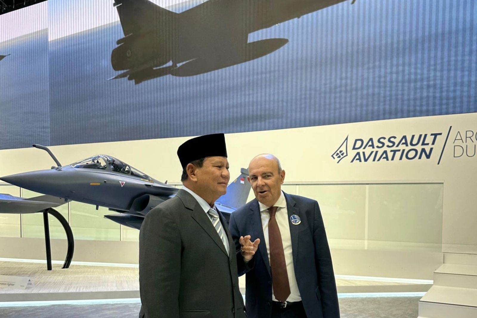 Menhan Prabowo hadiri Paris Air Show 2023, miniatur Rafale Indonesia dipamerkan Menhan Prabowo hadiri Paris Air Show 2023, miniatur Rafale Indonesia dipamerkan