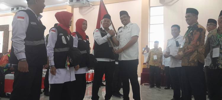 Bobby Nasution harap jemaah calon haji Kloter 15 raih haji mabrur Bobby Nasution harap jemaah calon haji Kloter 15 raih haji mabrur