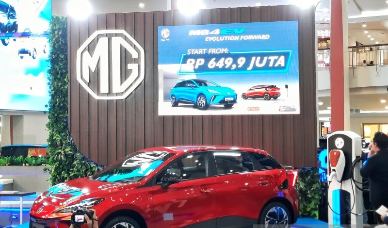 Harga MG4 EV lebih murah Rp100 juta dibandingkan Hyundai Ioniq 5 Harga MG4 EV lebih murah Rp100 juta dibandingkan Hyundai Ioniq 5