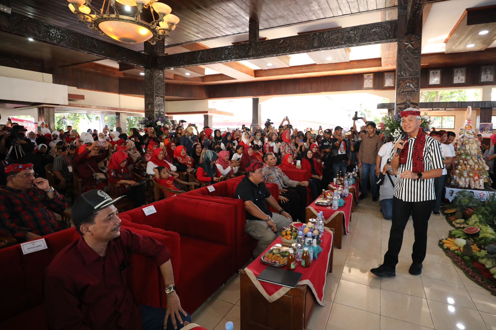 Seribuan pelaku UMKM di Nganjuk dapat pemahaman pemasaran digital Seribuan pelaku UMKM di Nganjuk dapat pemahaman pemasaran digital