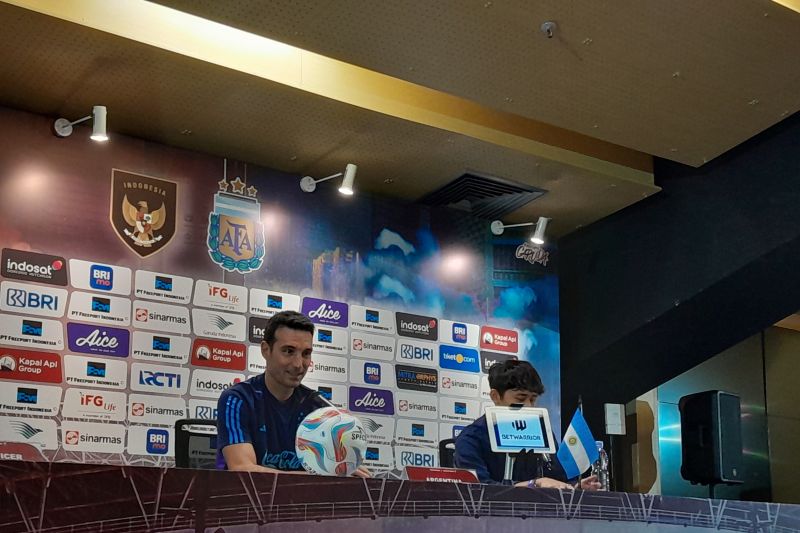 Pertandingan selamat datang untuk era baru dari dua tim nasional Pertandingan selamat datang untuk era baru dari dua tim nasional