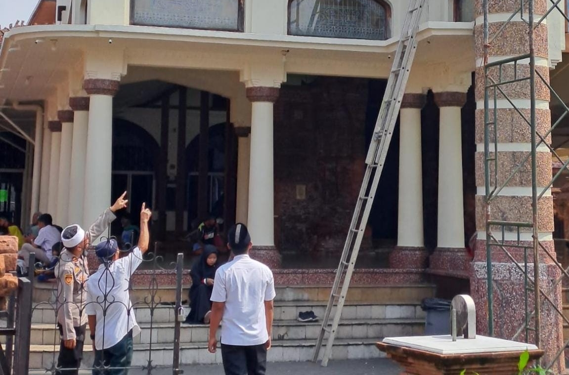 HUT Bhayangkara, Polres Kudus revitalisasi tempat ibadah bersejarah