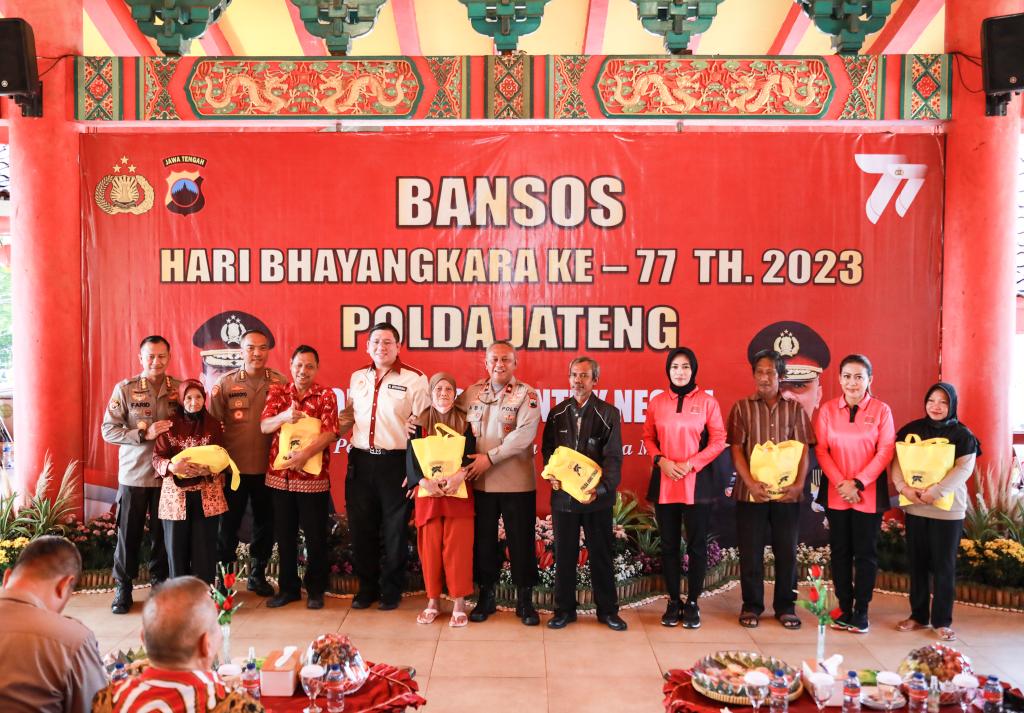 Polda Jateng gelar bakti sosial dan bakti religi Polda Jateng gelar bakti sosial dan bakti religi