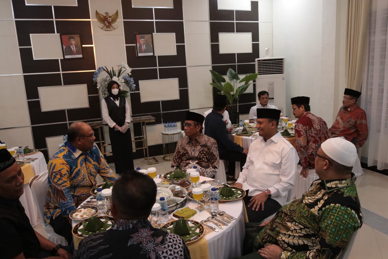 Pj Wali Kota Imran optimistis kehadiran Menkopolhukam dorong stabilitas polkam di Aceh Pj Wali Kota Imran optimistis kehadiran Menkopolhukam dorong stabilitas polkam di Aceh