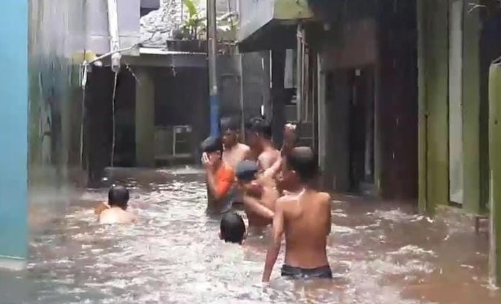 Permukiman Kebon Pala banjir akibat Kali Ciliwung meluap