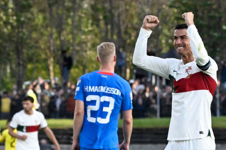 Gol Ronaldo bawa Portugal menang atas Islandia Gol Ronaldo bawa Portugal menang atas Islandia