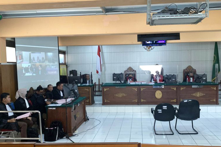 Delapan terdakwa perusakan kantor Arema FC jalani sidang perdana Delapan terdakwa perusakan kantor Arema FC jalani sidang perdana