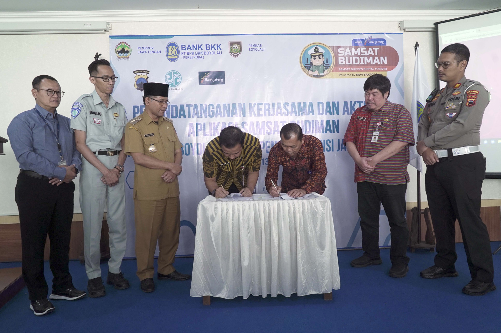 Permudah masyarakat bayar pajak kendaraan, Samsat Budiman diluncurkan Permudah masyarakat bayar pajak kendaraan, Samsat Budiman diluncurkanÂ