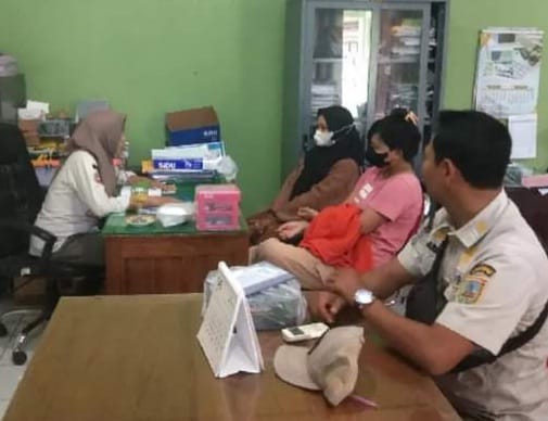 Salon kecantikan nakal di Jati, Kudus digrebek Satpol PP