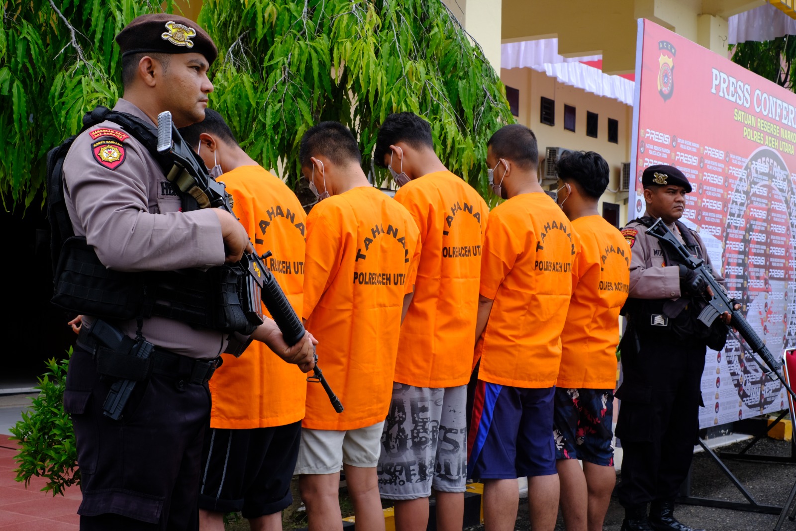 Polres Aceh Utara ungkap tiga kasus narkoba, lima tersangka dan 2,2 kg sabu diamankan Polres Aceh Utara ungkap tiga kasus narkoba, lima tersangka dan 2,2 kg sabu diamankan