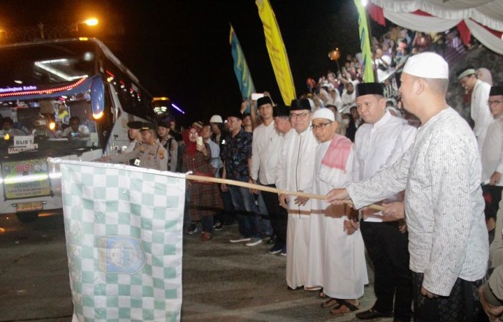 246 calon haji asal Ogan Komering Ulu diberangkatkan ke Tanah Suci