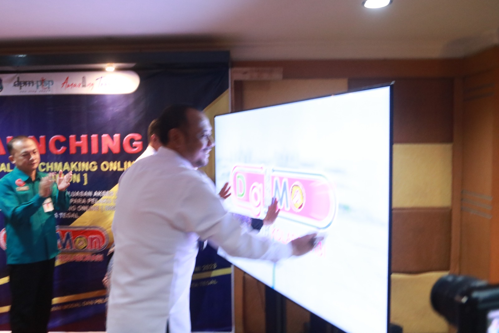 Jalin kemitraan UMK dan UMB, Wali Kota Tegal luncurkan Digimon Jalin kemitraan UMK dan UMB, Wali Kota Tegal luncurkan Digimon