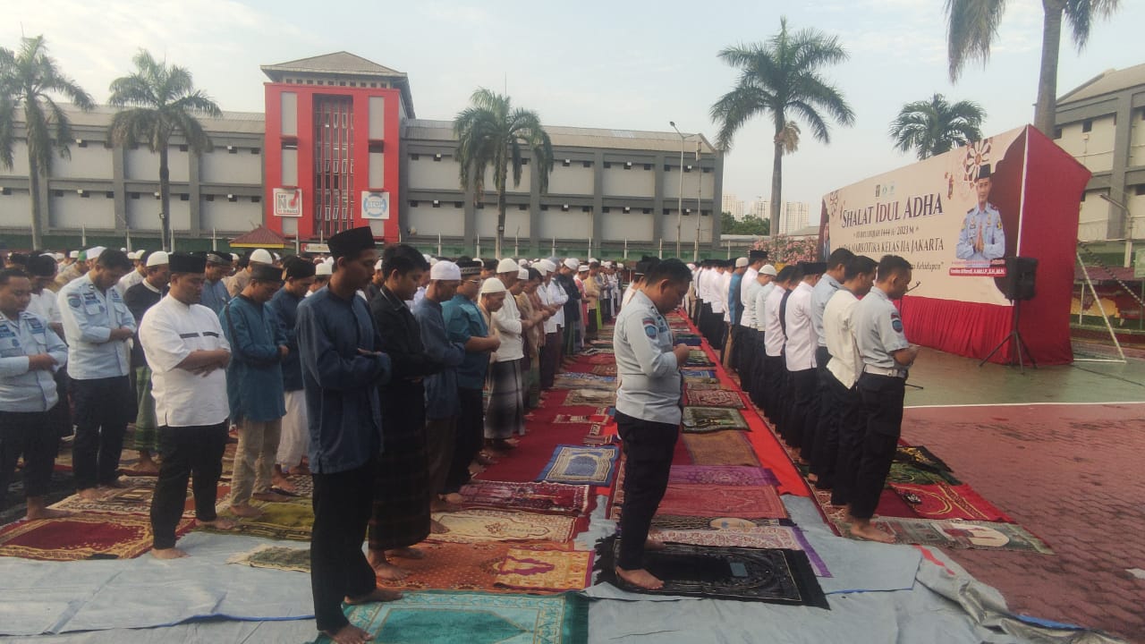 Lapas Narkotika Kelas IIA Jakarta gelar Salat Idul Adha 1444 H bersama narapidana Lapas Narkotika Kelas IIA Jakarta gelar Salat Idul Adha 1444 H bersama narapidana