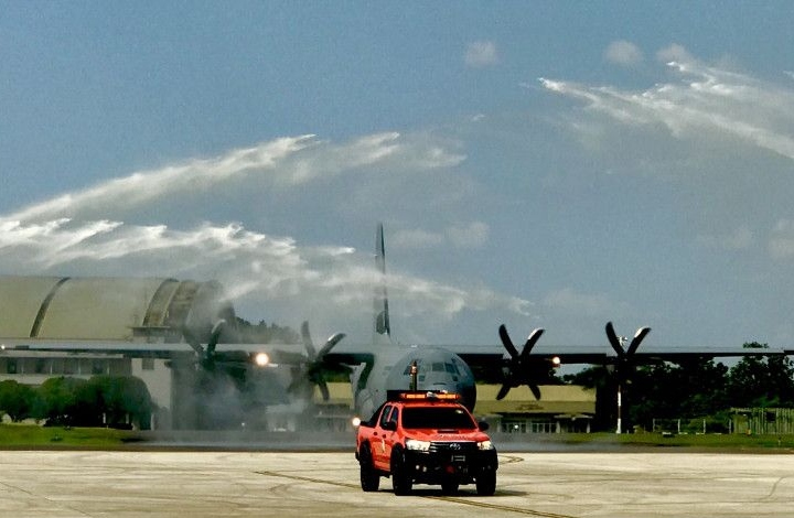Pesawat C-130J Super Hercules kedua tiba di Halim Perdanakusuma Pesawat C-130J Super Hercules kedua tiba di Halim Perdanakusuma