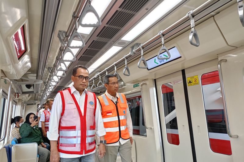 Heru yakin LRT Jabodebek dapat kurangi kemacetan DKI Heru yakin LRT Jabodebek dapat kurangi kemacetan DKI