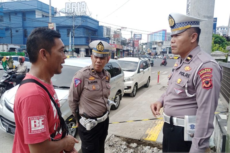Satlantas Polres Sukabumi Kota sidak pembangunan pedestrian Satlantas Polres Sukabumi Kota sidak pembangunan pedestrian