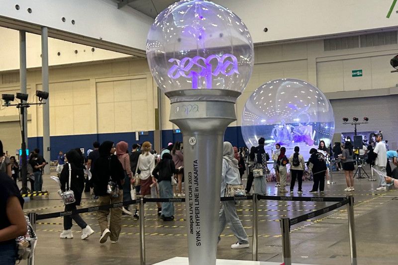 Konser aespa hadirkan instalasi foto berbentuk Seubong