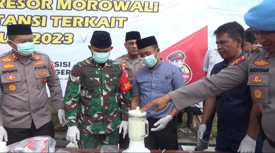 TNI, Polri dan Pemkab Morowali musnahkan 285,1 gram shabu dan 1.518 liter miras TNI, Polri dan Pemkab Morowali musnahkan 285,1 gram shabu dan 1.518 liter miras