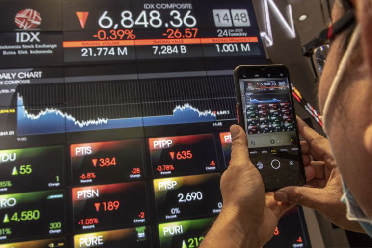 IHSG Kamis dibuka melemah 3,98 poin IHSG Kamis dibuka melemah 3,98 poin