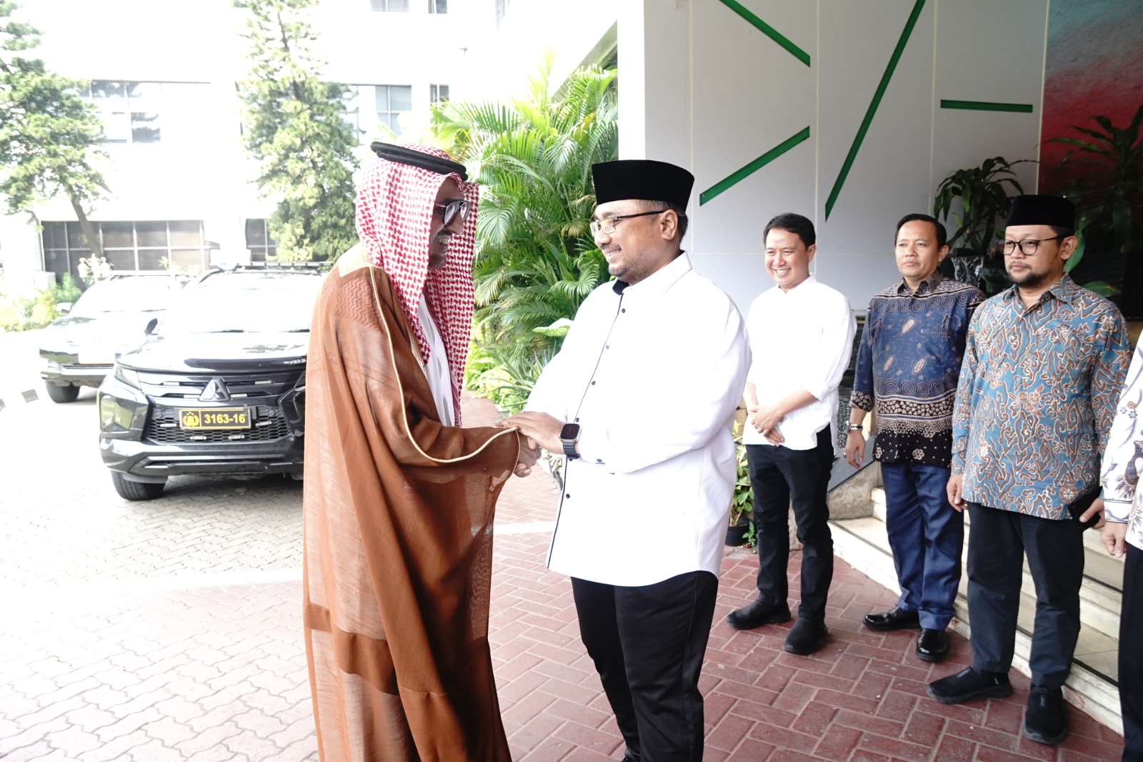 Saling Apresiasi soal Haji, Menag dan Dubes Saudi Bahas Sinergi Industri Halal Saling Apresiasi soal Haji, Menag dan Dubes Saudi Bahas Sinergi Industri Halal